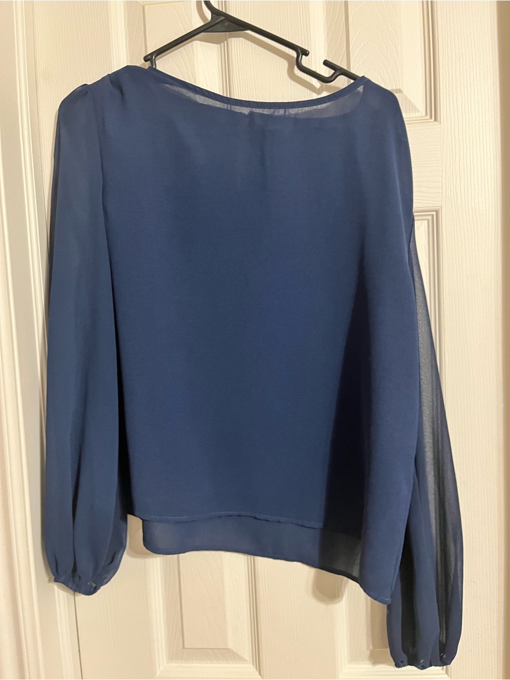 Multiple women’s large summer - light shirts and blouses. See all pictures - Picture 10 of 15